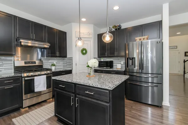 $759,900 | W241-n5660 Maple Grove Lane, Sussex, WI 53089