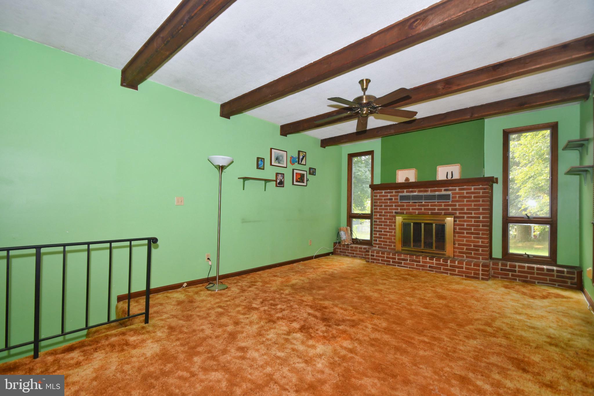1605 Mussula Road Baltimore, MD 21286 - Photo 15 of 37 Family room