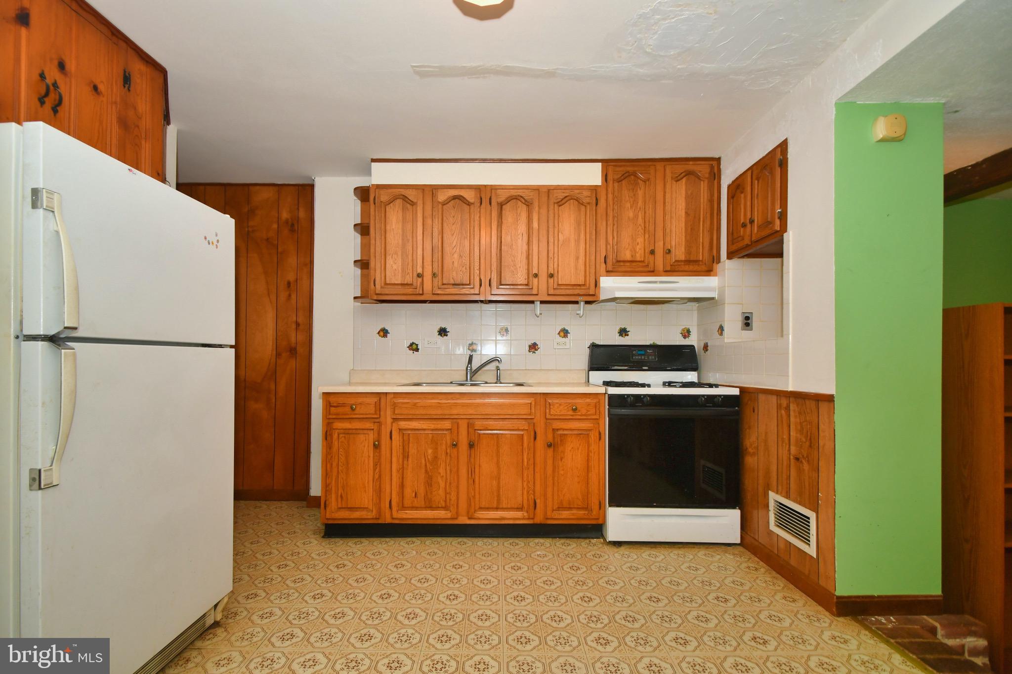 1605 Mussula Road Baltimore, MD 21286 - Photo 10 of 37 Kitchen