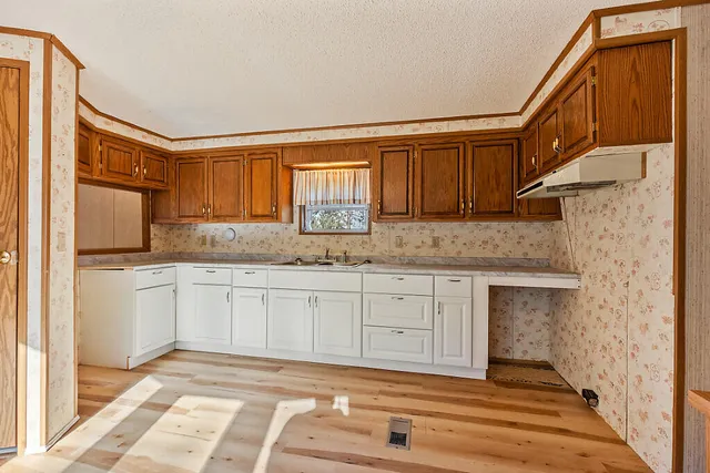 $1,200,000 | 41 Milkweed Lane, Sidney, ME 04330