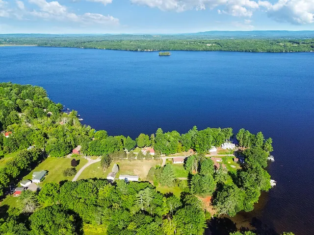 $1,200,000 | 41 Milkweed Lane, Sidney, ME 04330