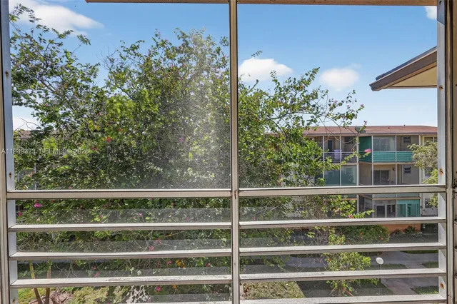 $53,500 | 16750 Northeast 14th Avenue, Unit 310, Miami, FL 33162