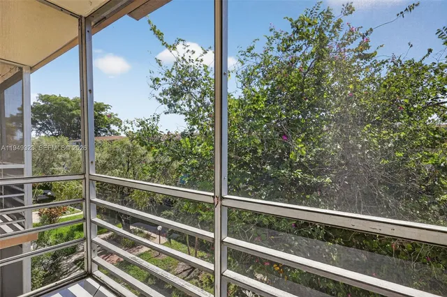 $53,500 | 16750 Northeast 14th Avenue, Unit 310, Miami, FL 33162