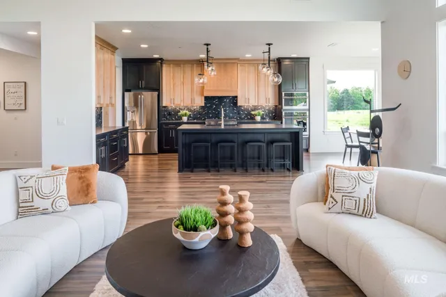 $1,399,900 | 7623 West Flathead Lake Street, Eagle, ID 83616