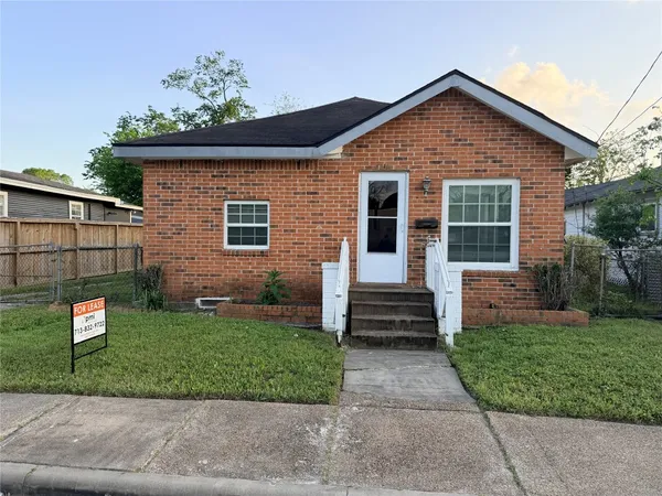 $1,650 | 3014 Rosalie Street, Houston, TX 77004