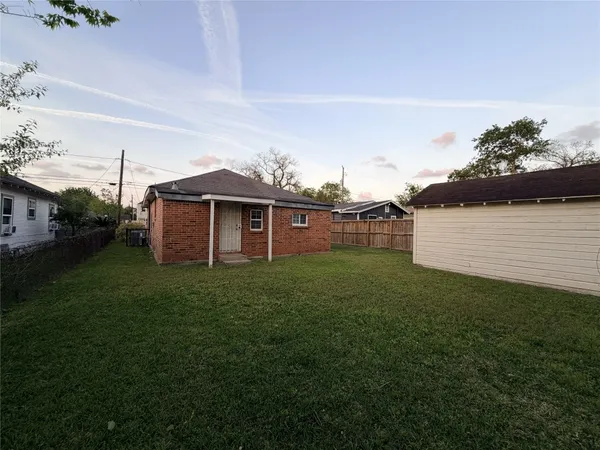 $1,650 | 3014 Rosalie Street, Houston, TX 77004