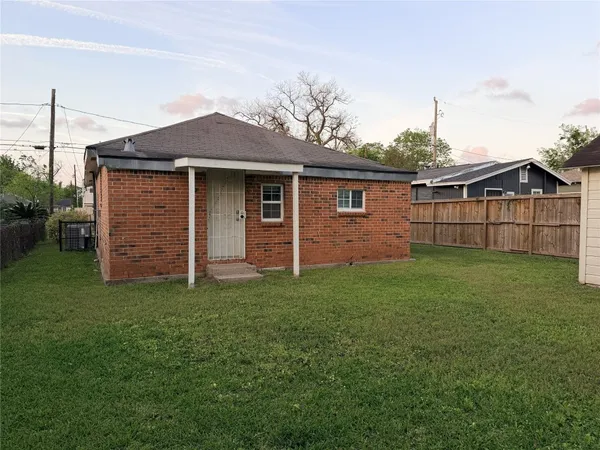$1,650 | 3014 Rosalie Street, Houston, TX 77004