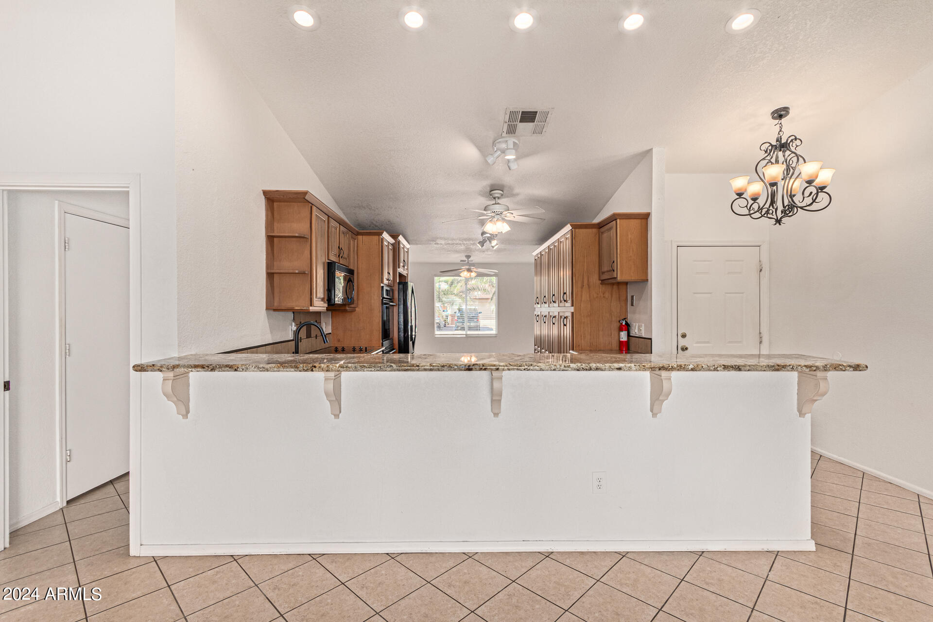 4825 East Pearce Road Phoenix, AZ 85044 - Photo 20 of 50 Kitchen bar counter