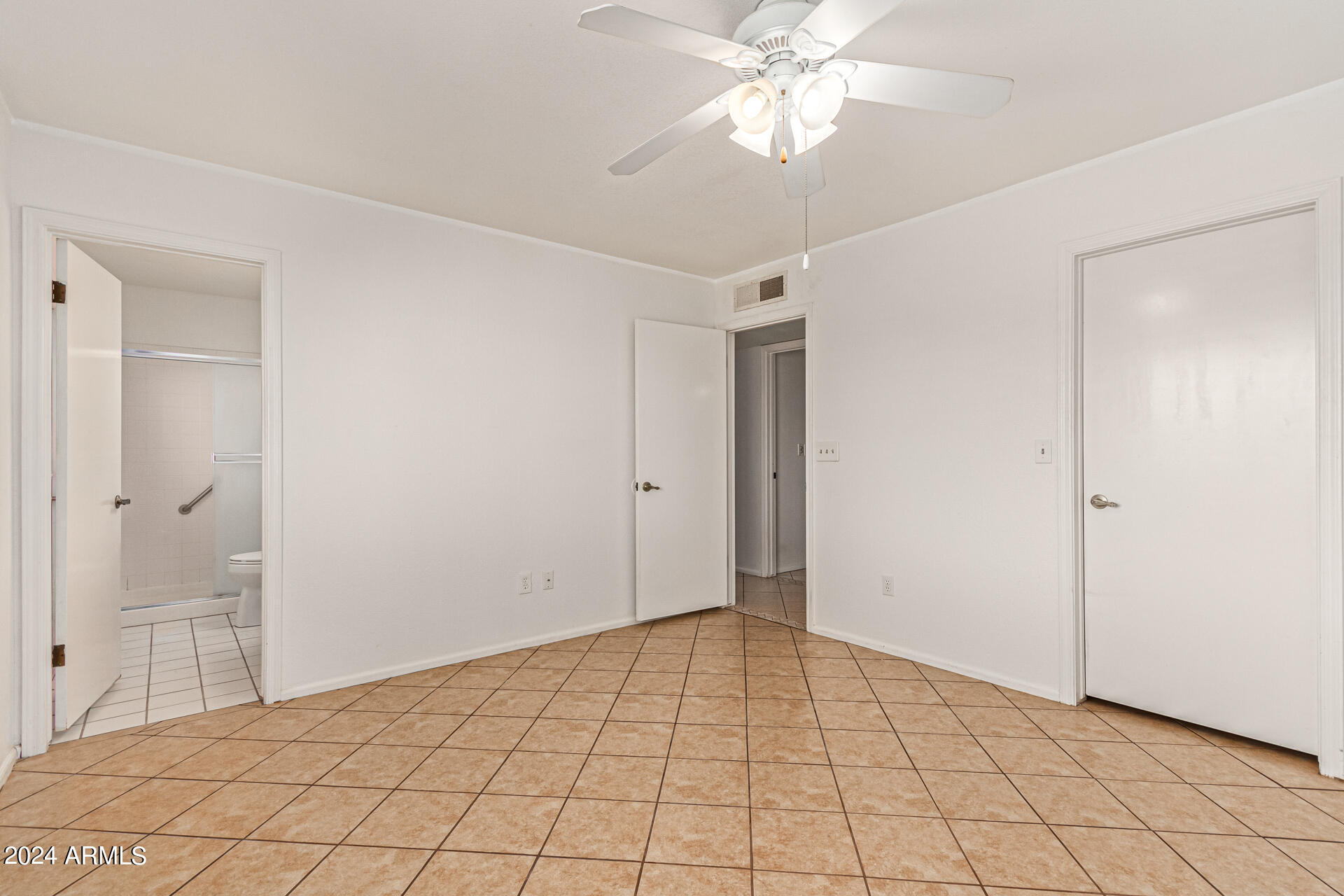 4825 East Pearce Road Phoenix, AZ 85044 - Photo 33 of 50 Primary..