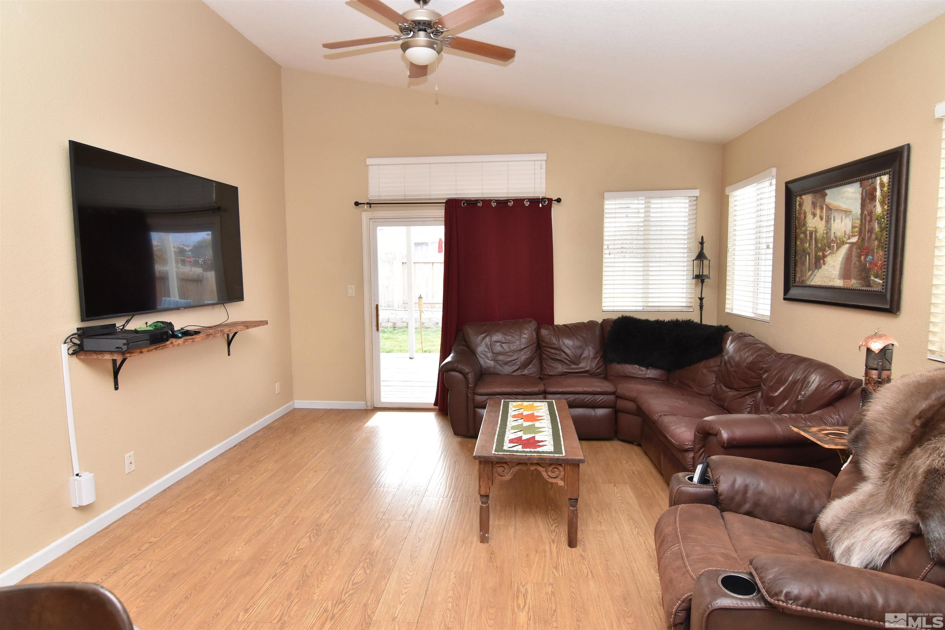 10005 Eagles Landing Court Reno, NV 89521 - Photo 6 of 25 Photo 6