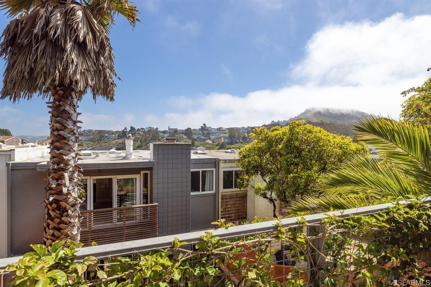 66 Amethyst Way San Francisco, CA 94131 - Photo 29 of 62 Expansive outlooks from the upper deck at the rear of the garden.
