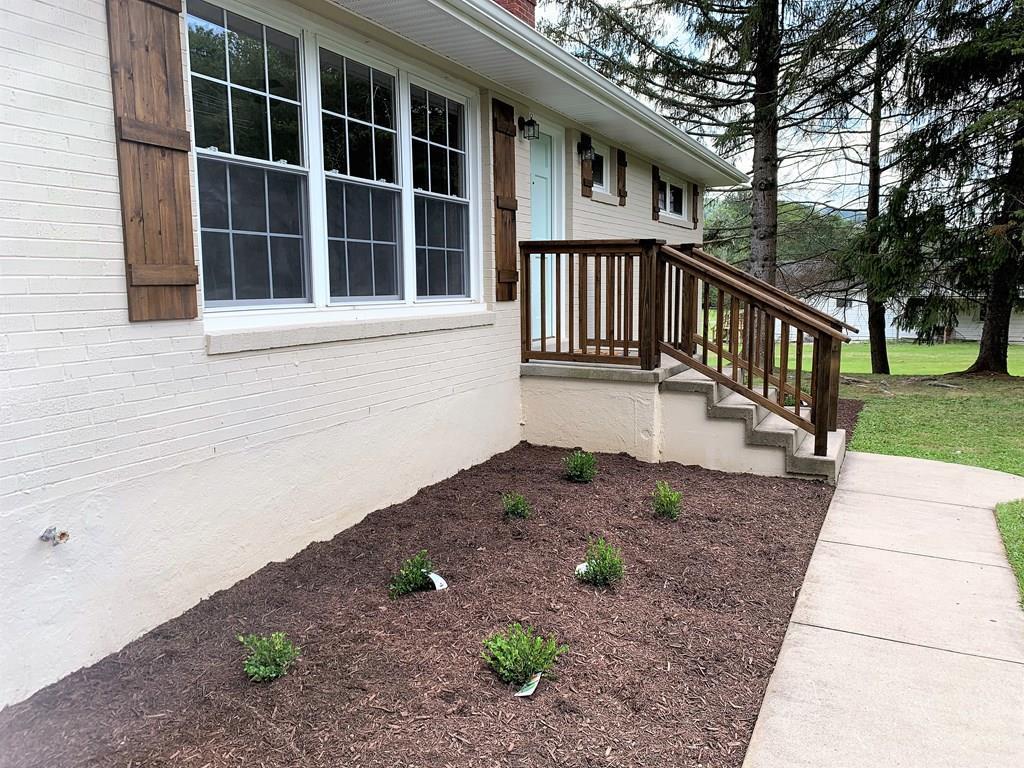 818 Mercer Mall Road Bluefield, WV 24701 - Photo 1 of 1 Gallery Image 1