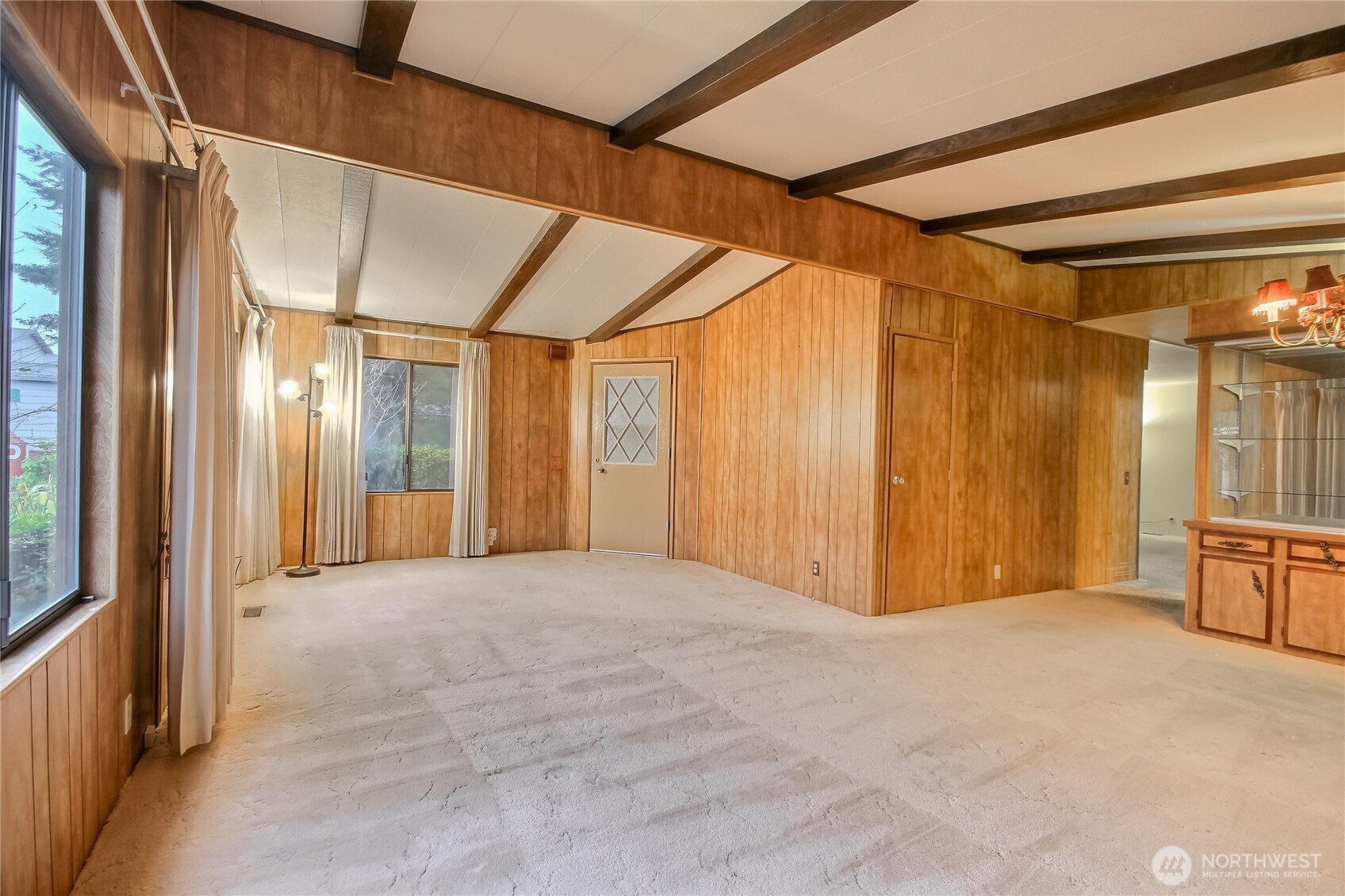 201 Union Avenue Southeast, Unit 112 Renton, WA 98059 - Photo 8 of 35 a view of entryway