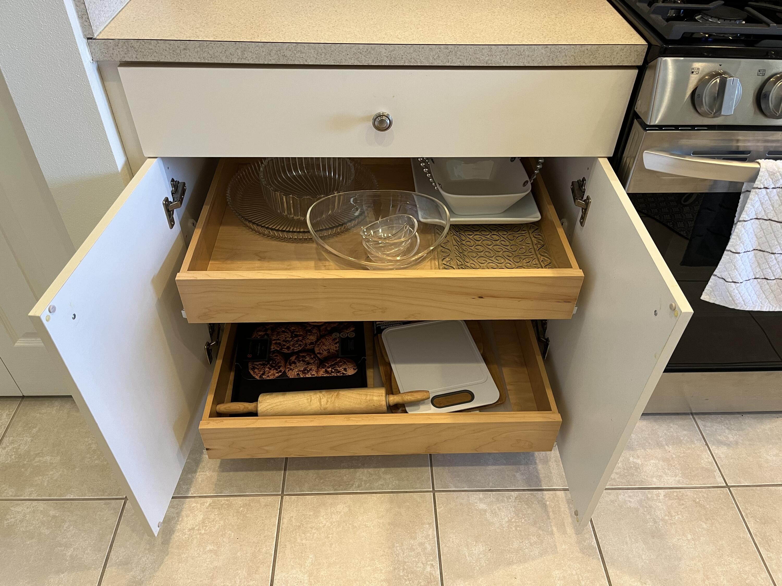 364 Sunview Way Port St. Lucie, FL 34986 - Photo 20 of 34 a utility room with washer and dryer