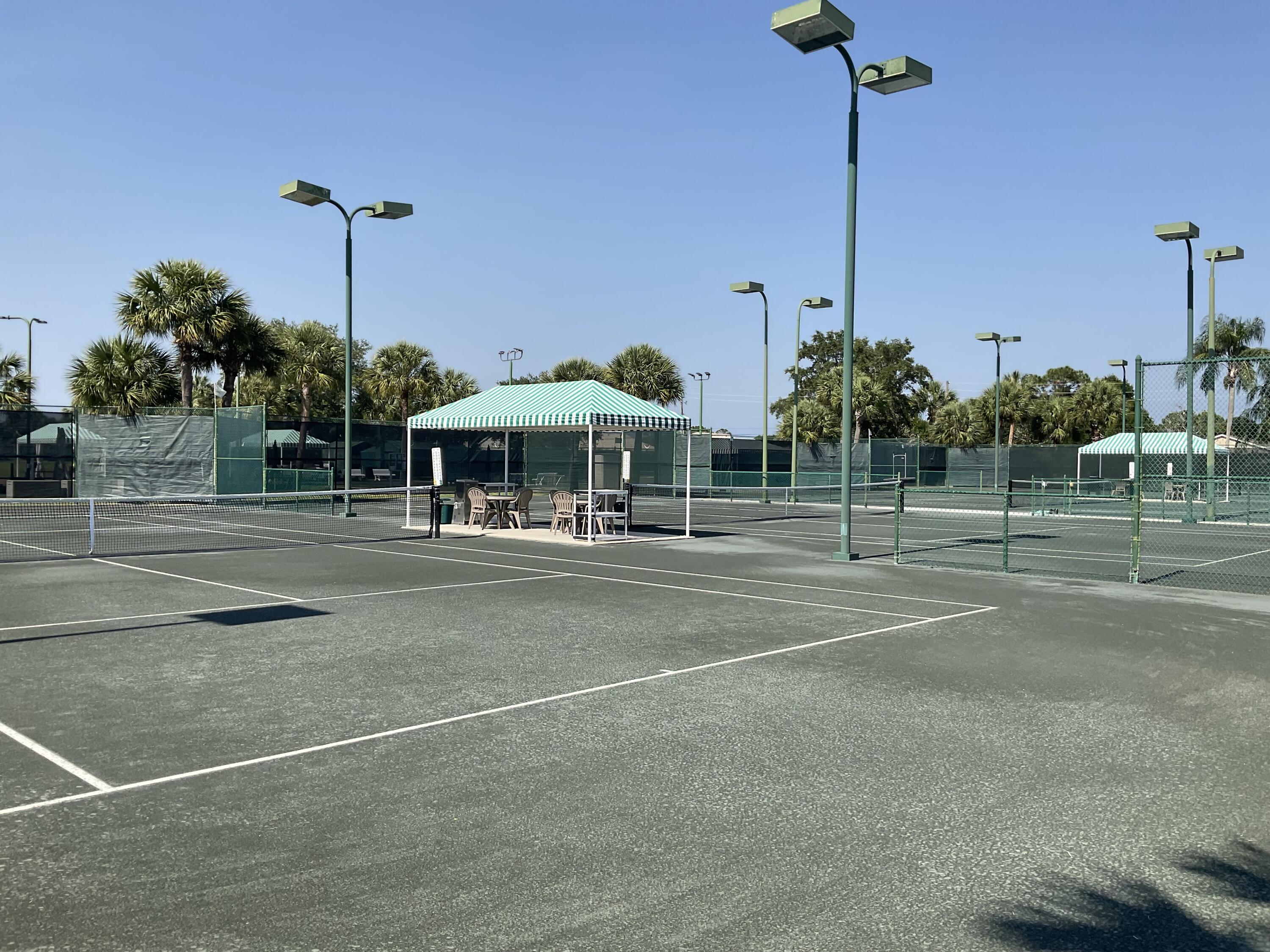 364 Sunview Way Port St. Lucie, FL 34986 - Photo 34 of 34 a view of a basketball court