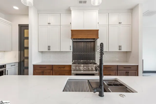 $2,997,000 | 4014 Hardwood Pointe Drive, West Union, SC 29696