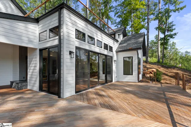 $2,997,000 | 4014 Hardwood Pointe Drive, West Union, SC 29696