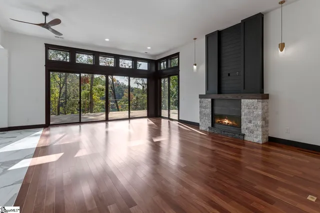 $2,997,000 | 4014 Hardwood Pointe Drive, West Union, SC 29696