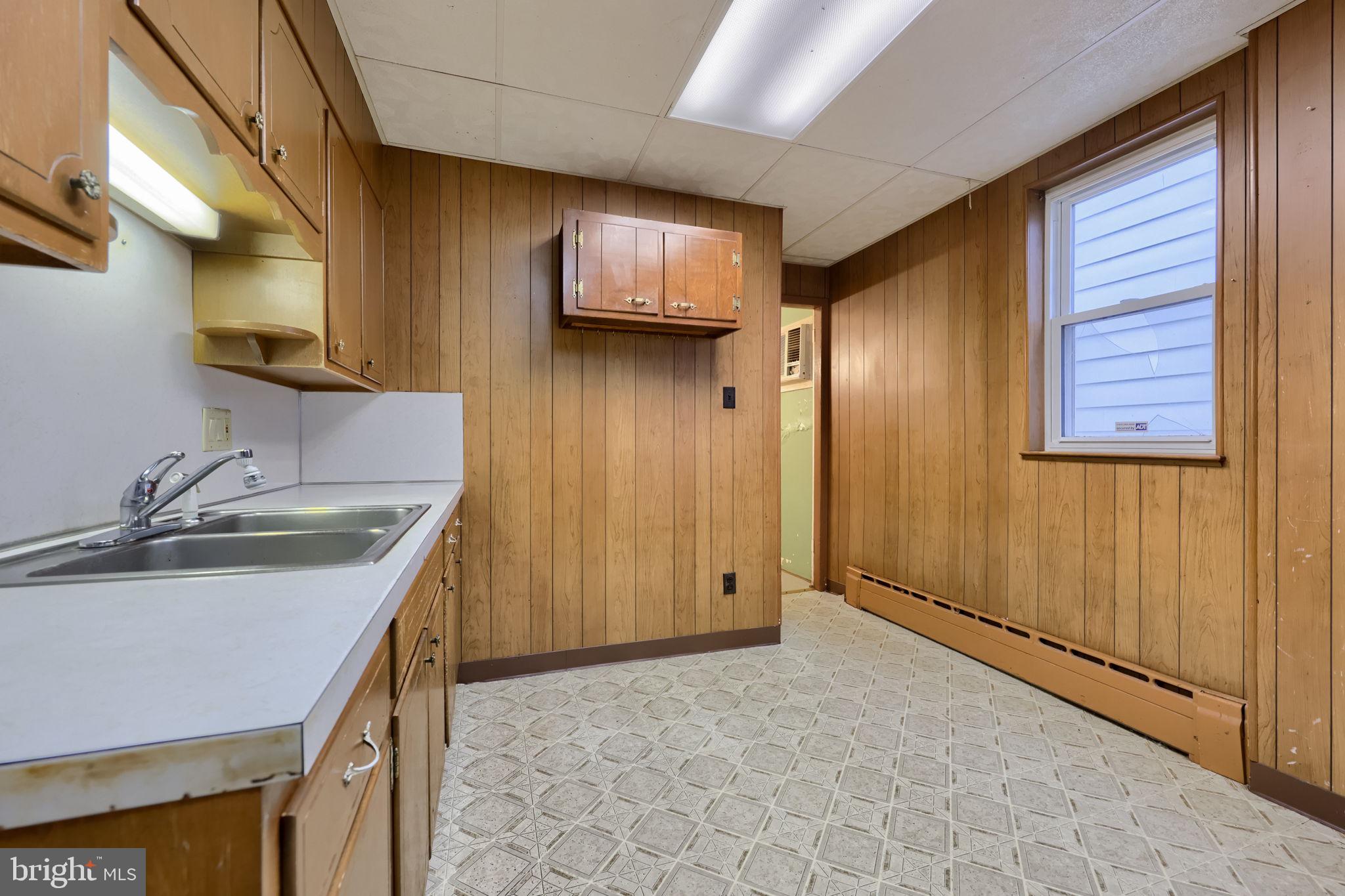 824 Madison Avenue Reading, PA 19601 - Photo 13 of 32