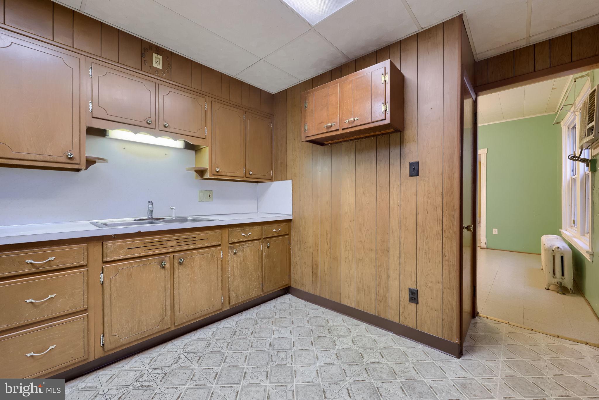 824 Madison Avenue Reading, PA 19601 - Photo 14 of 32