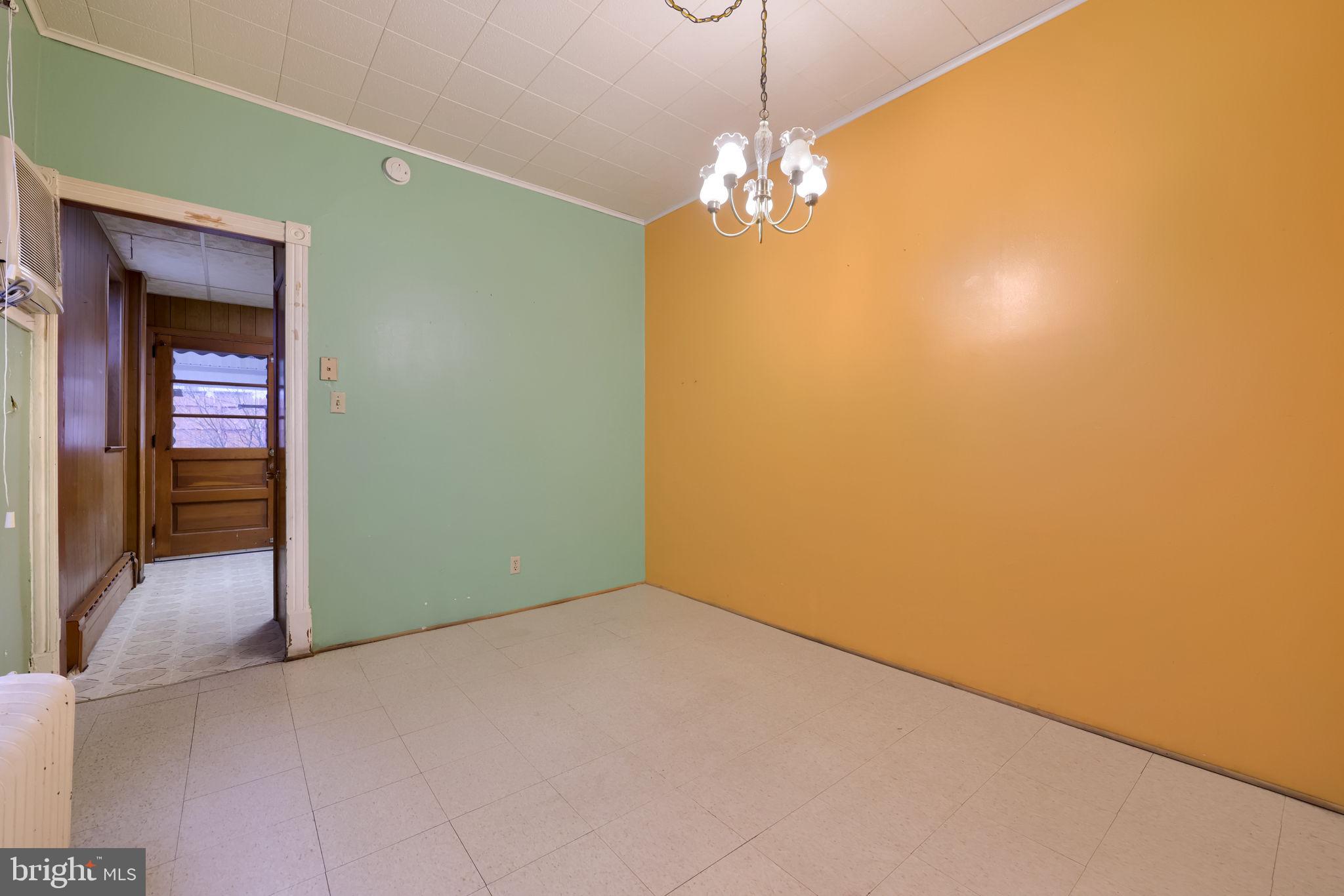 824 Madison Avenue Reading, PA 19601 - Photo 8 of 32