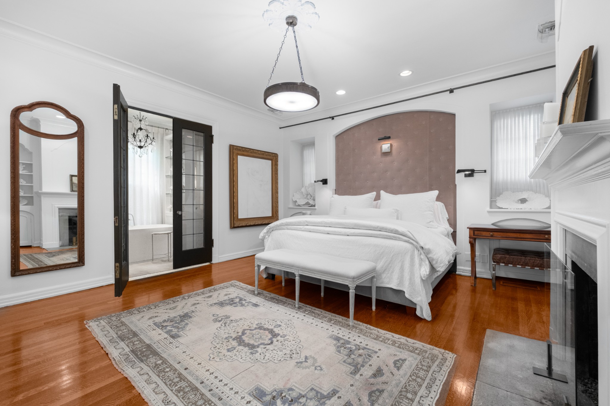 3800 Woodlawn Drive Nashville, TN 37215 - Photo 17 of 43 a bed room with a bed mirror and a window