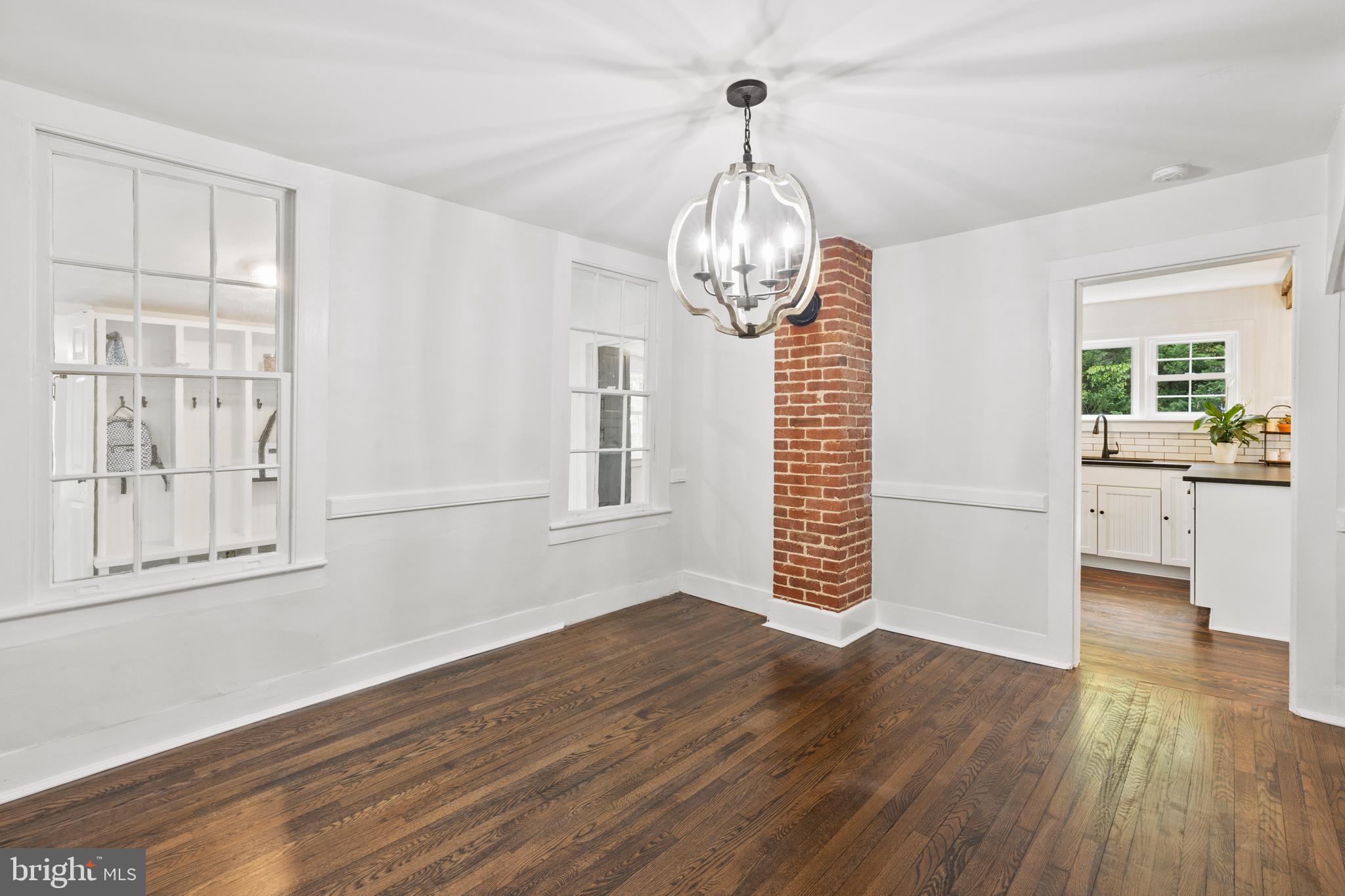 303 East Colonial Highway Hamilton, VA 20158 - Photo 8 of 38