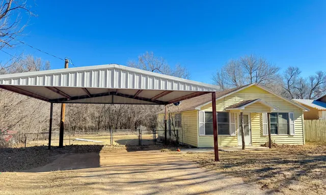 $38,000 | 301 South Osage Street, Wheeler, TX 79096