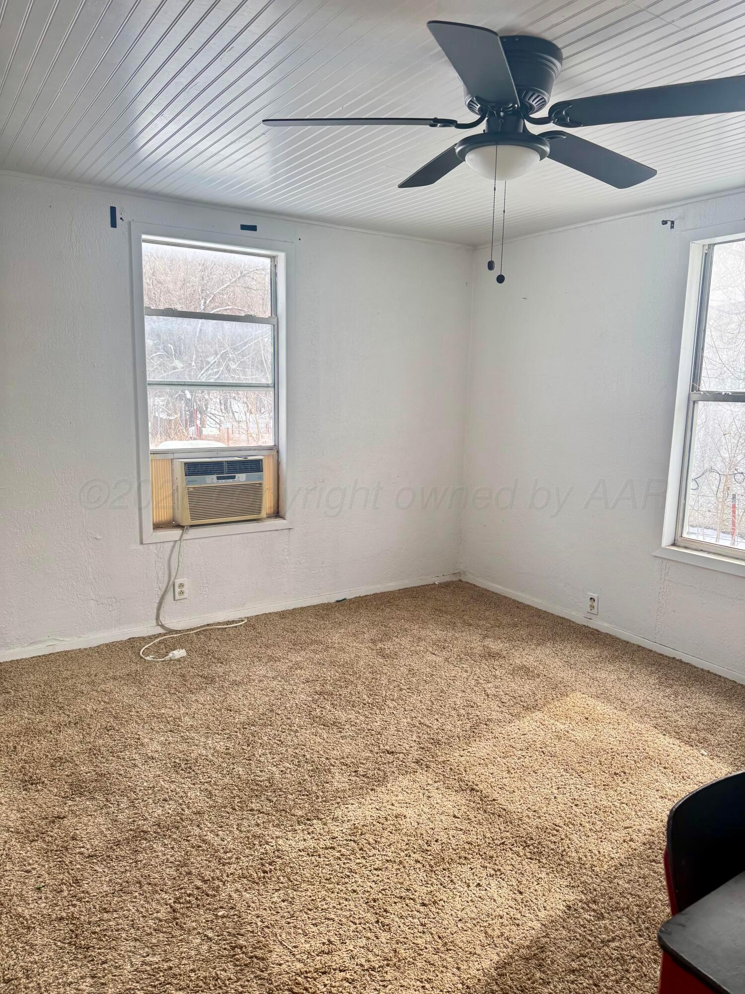 301 South Osage Street Wheeler, TX 79096 - Photo 4 of 8 IMG_3419