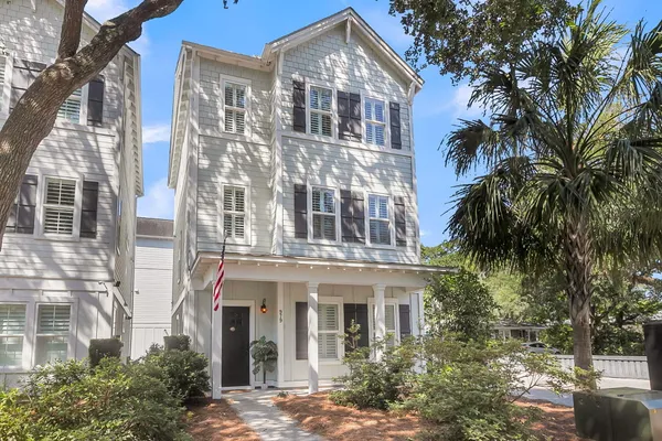 $975,000 | 979 Warrick Oaks Ln Mount, Mount Pleasant, SC 29464