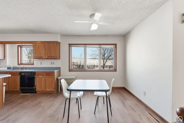 $1 | 10409 Highway 24, St. George, KS 66535