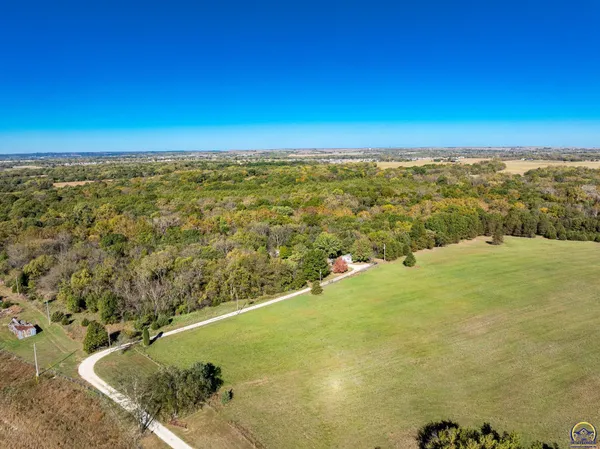 $1 | 10409 Highway 24, St. George, KS 66535