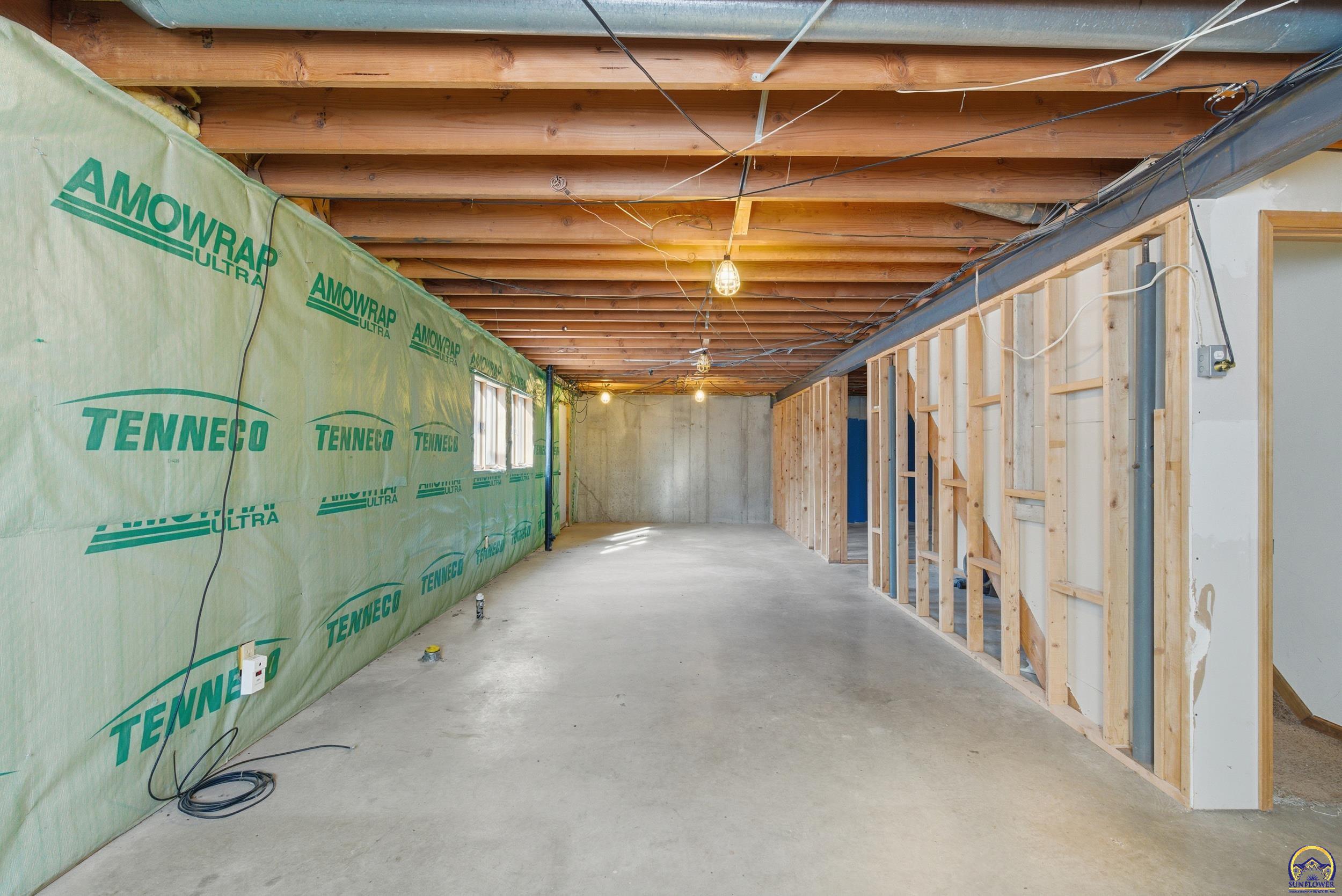 10409 Highway 24 St. George, KS 66535 - Photo 21 of 40