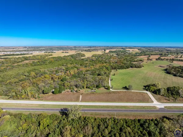 $1 | 10409 Highway 24, St. George, KS 66535