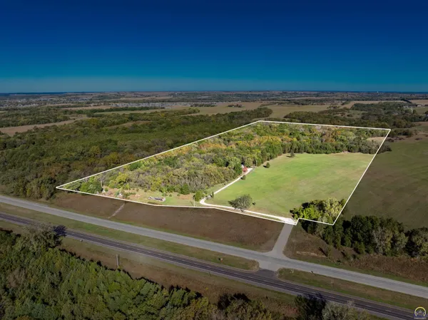 $1 | 10409 Highway 24, St. George, KS 66535