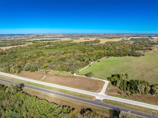 $1 | 10409 Highway 24, St. George, KS 66535