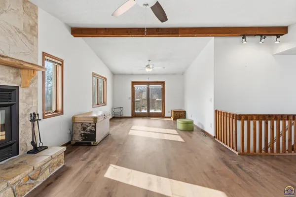 $1 | 10409 Highway 24, St. George, KS 66535