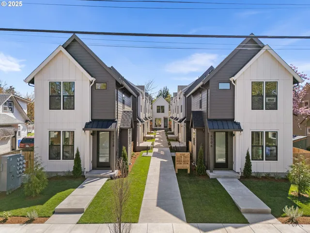 $319,900 | 6026 Northeast Mason Street, Unit 3, Portland, OR 97218