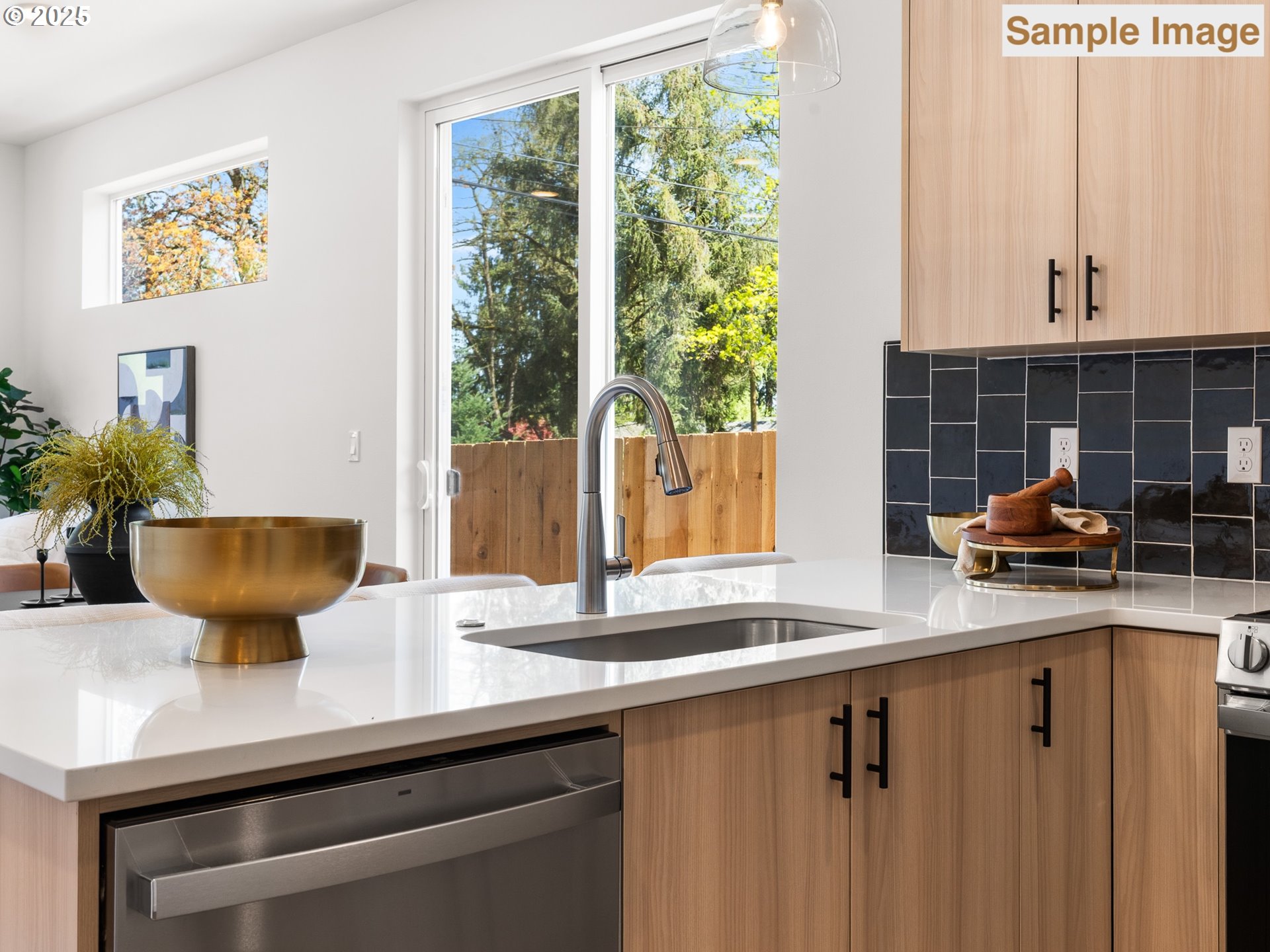 6026 Northeast Mason Street, Unit 3 Portland, OR 97218 - Photo 18 of 20