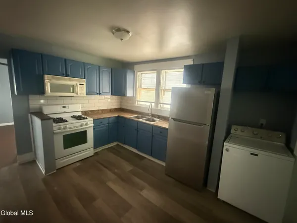 $1,750 | 1125 Cutler Street, Schenectady, NY 12303