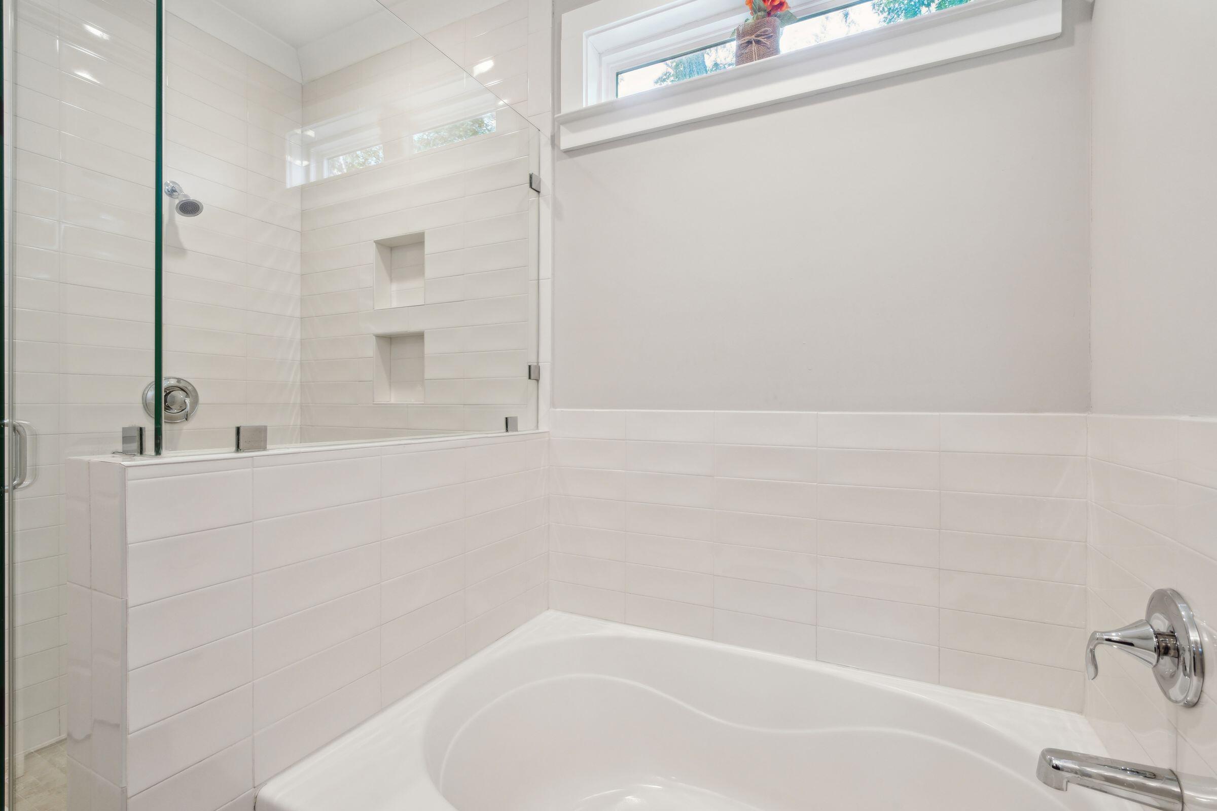 1532 Joe Rouse Road Mount Pleasant, SC 29466 - Photo 18 of 44 1st Floor Master bath