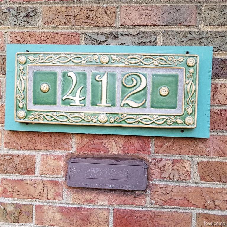412 Roland Court Grosse Pointe Farms, MI 48236 - Photo 5 of 44