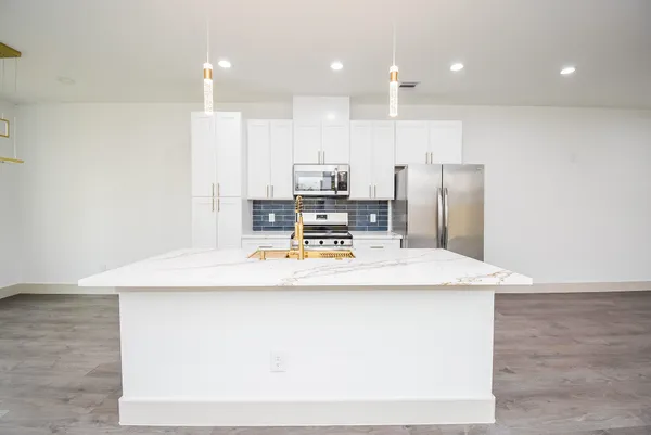 $1,950 | 7973 Joy Street, Unit B, Houston, TX 77028