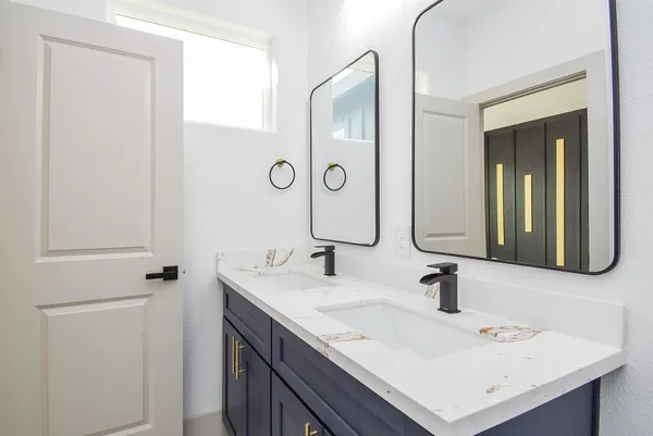 $1,950 | 7973 Joy Street, Unit B, Houston, TX 77028