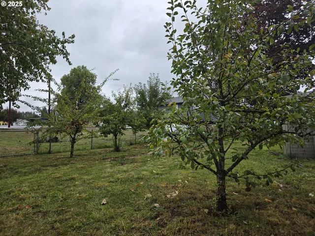 $985,000 | 571 Northwest Wade Street, Estacada, OR 97023