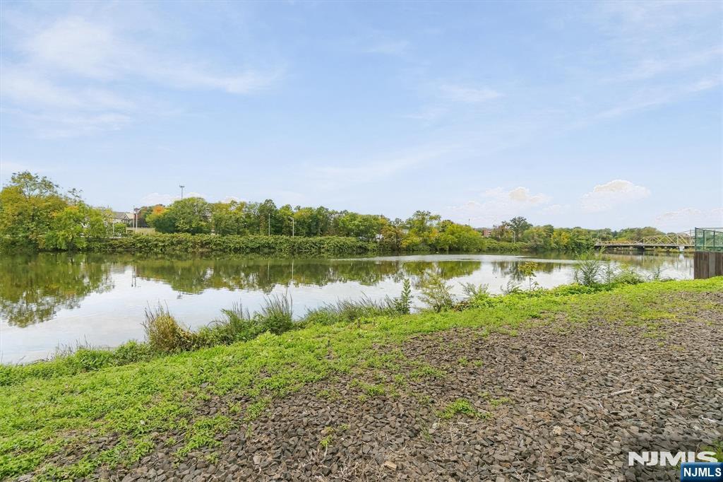 651 Riverside, Unit B15 Lyndhurst, NJ 07071 - Photo 37 of 41 Gallery Image 37