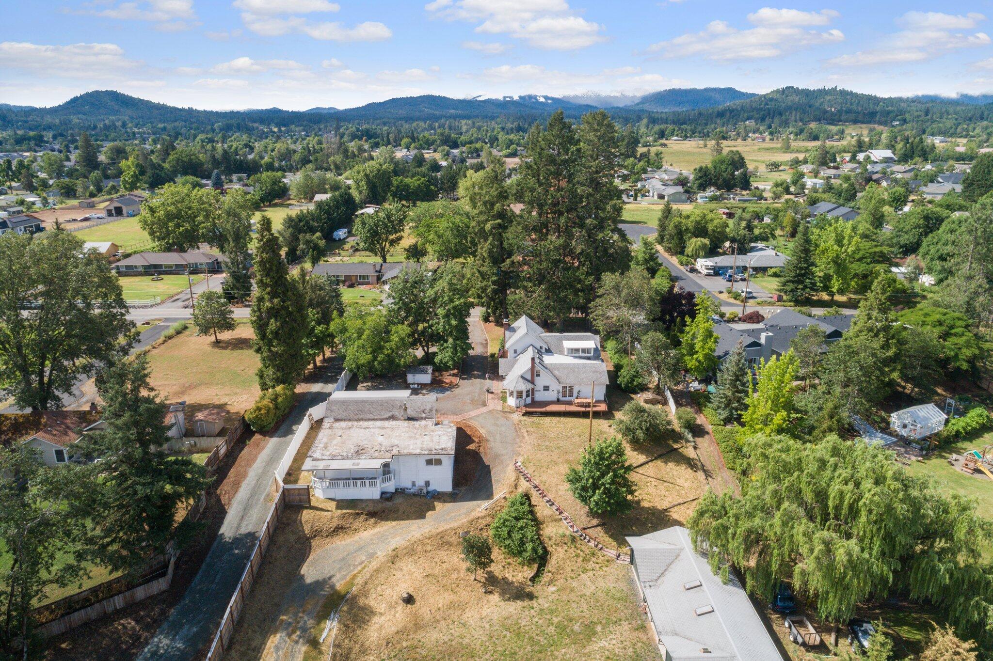 2912 South River Road Grants Pass, OR 97527 - Photo 35 of 37 48-web-or-mls-DJI_0027
