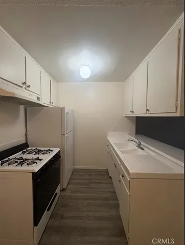 $1,795 | 3920 Marathon Street, Unit 10, Los Angeles, CA 90029