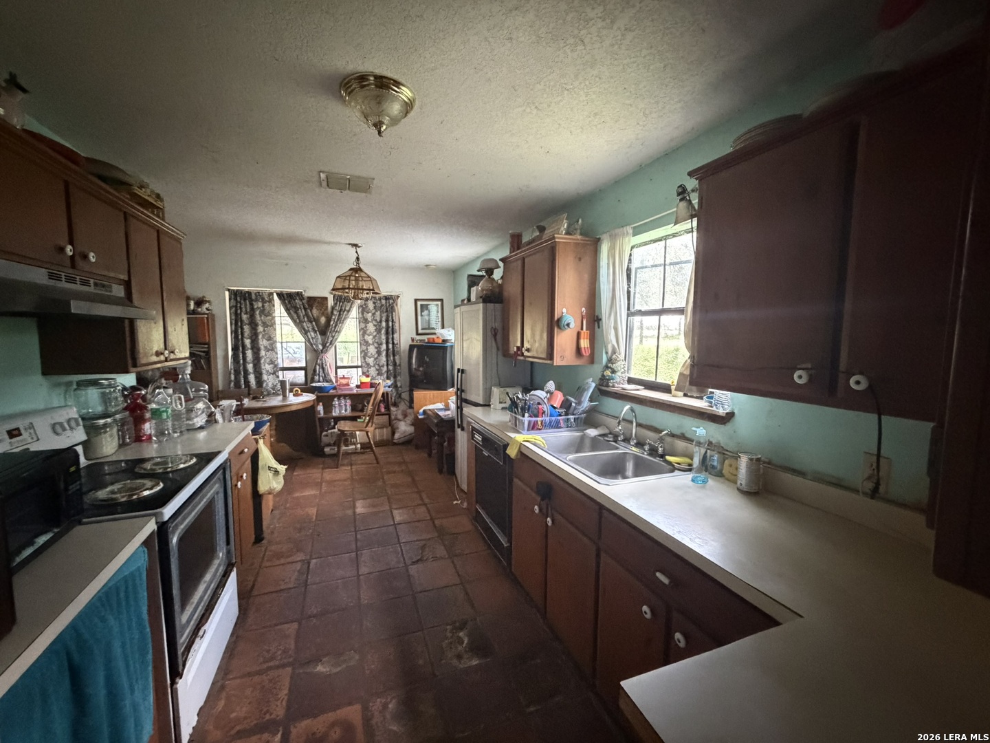 23798 Mathis Road Elmendorf, TX 78112 - Photo 11 of 29 Gallery Image 11