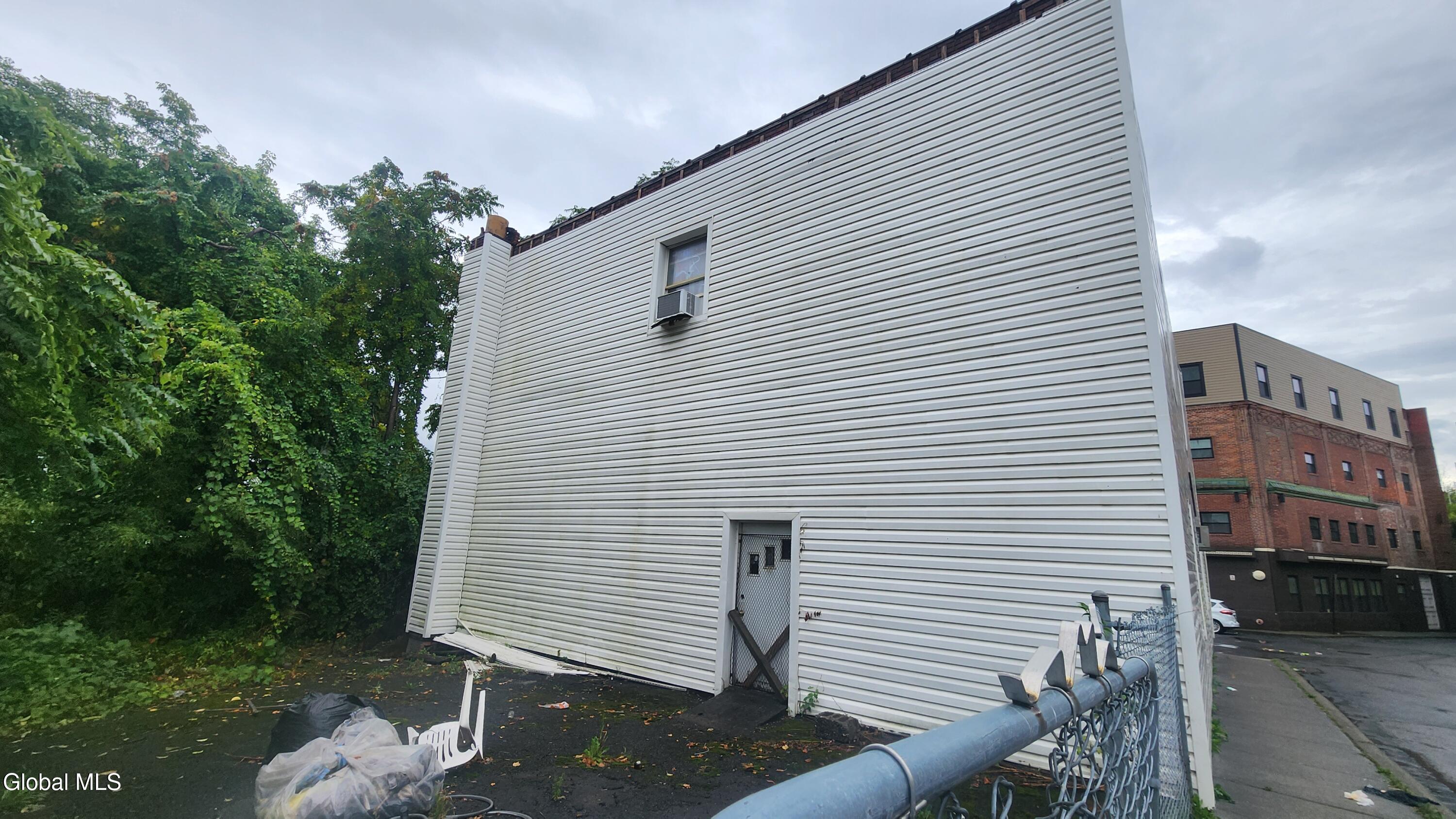 269 Spruce Street Albany, NY 12210 - Photo 16 of 16 20250925_150051